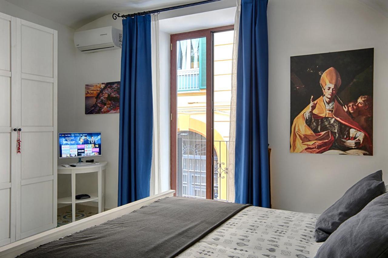 Apartment Lovely Near Via Dei Mille - Chiaia Area *